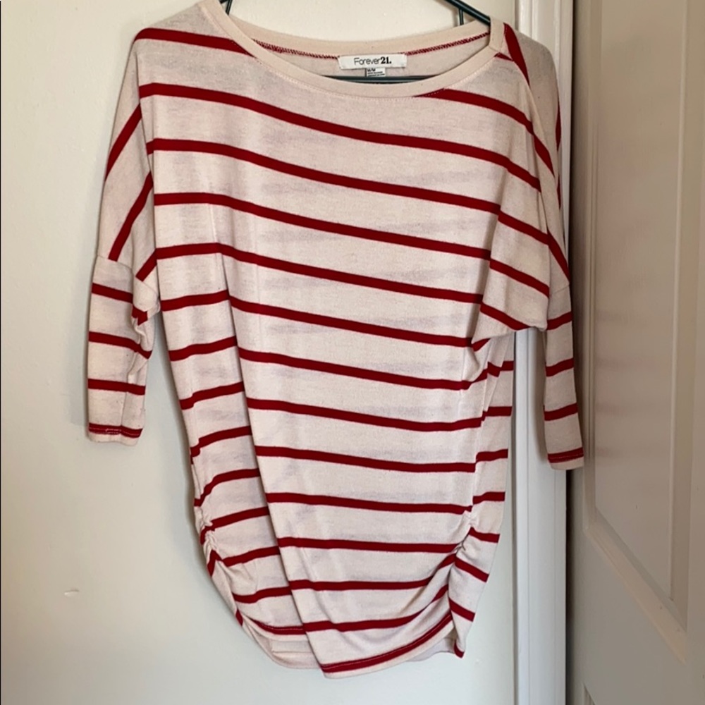 Quarter sleeve sweater